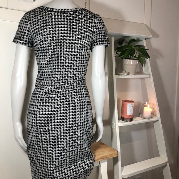 Magnifique petite robe❤️ La coupe est parfaite 👌❤️ - Picture 2 of 9